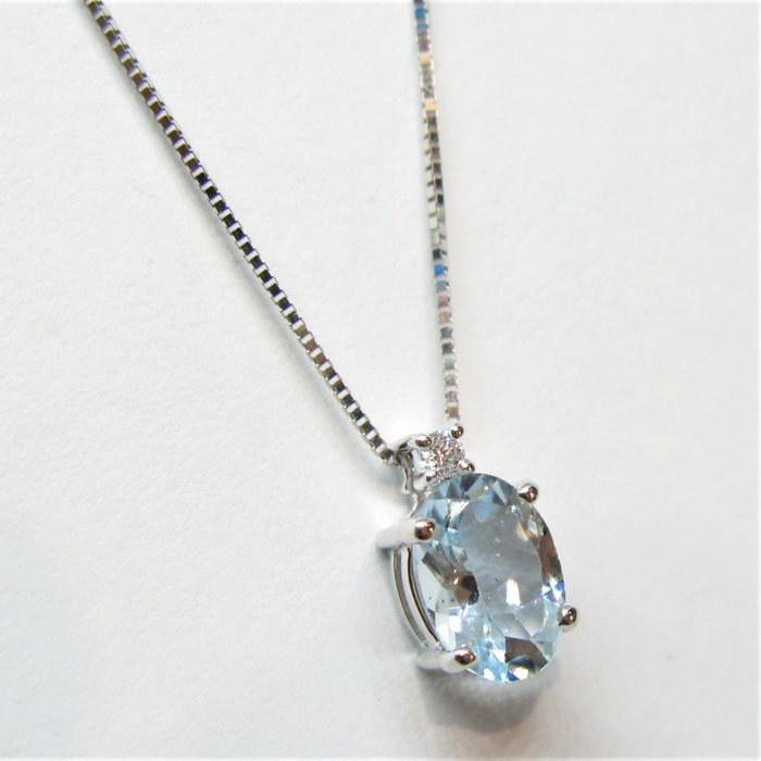 18 kt. White gold - Necklace with pendant - 0.76 ct Aquamarine - Diamond