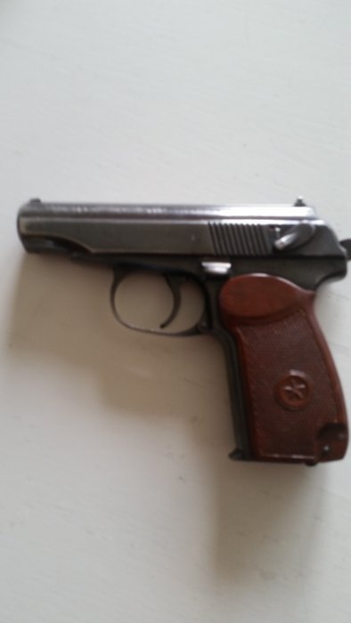 Russie - Tula - Makarov - À percussion centrale - Pistolet - 9x18