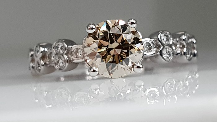 57 pcs Diamanten - 2.64 ct - Brillant - D (farblos), E, F 