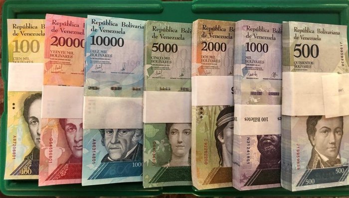 委内瑞拉. - 100 x 500, 1.000, 2.000, 5.000, 10.000, 20.000, and 100.000 bsF 2016/17