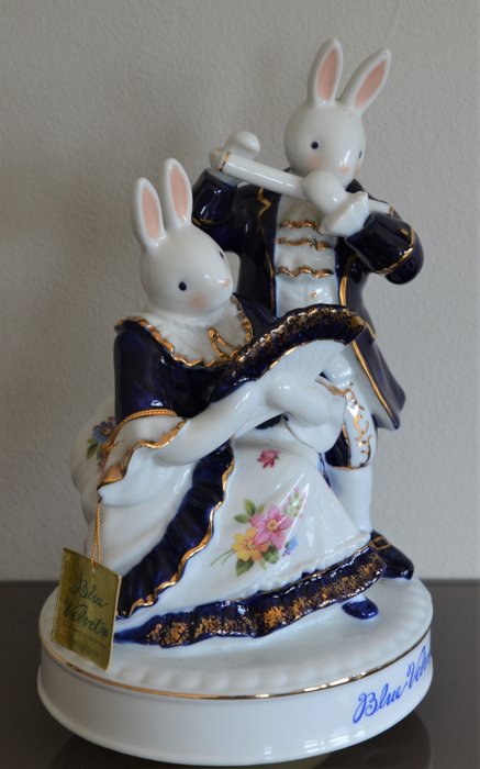 Oude muziekdoos met een paar konijnen – 1987 Blue Velvet, Sekiguchi – porselein, plastic