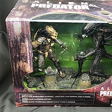 Alien VS Predator 2 Movie Action Figure Set New Factory Sealed McFarlane Toys 04 