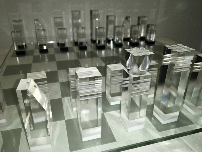 美麗的抽象現代國際象棋遊戲 - 玻璃有機玻璃