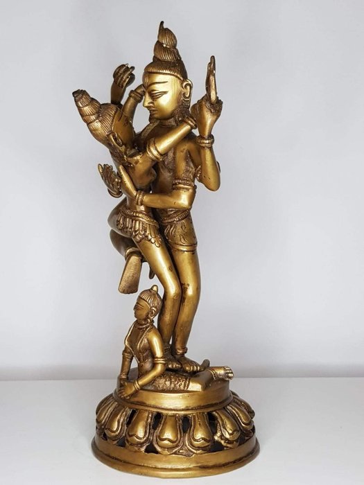 Dancing Dakini - Devi Goddess (1) - Forgyldt bronze - Nepal - Anden halvdel af det 20. århundrede