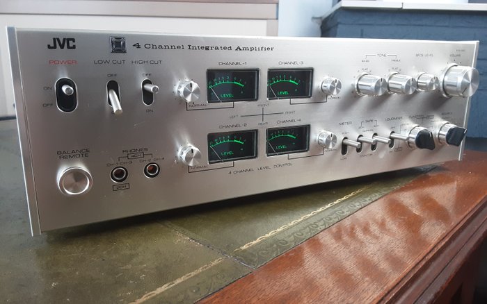 JVC  - VN-880 - 4 Channel integrated amplifier