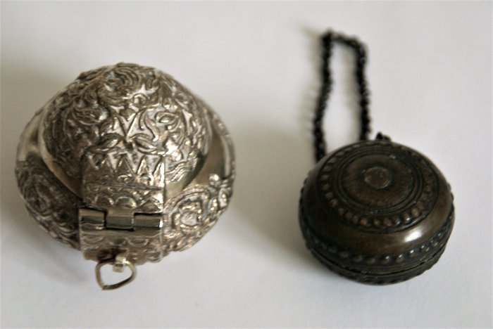 Sirih-Zubehör (2) - Bronze - SO Asien 