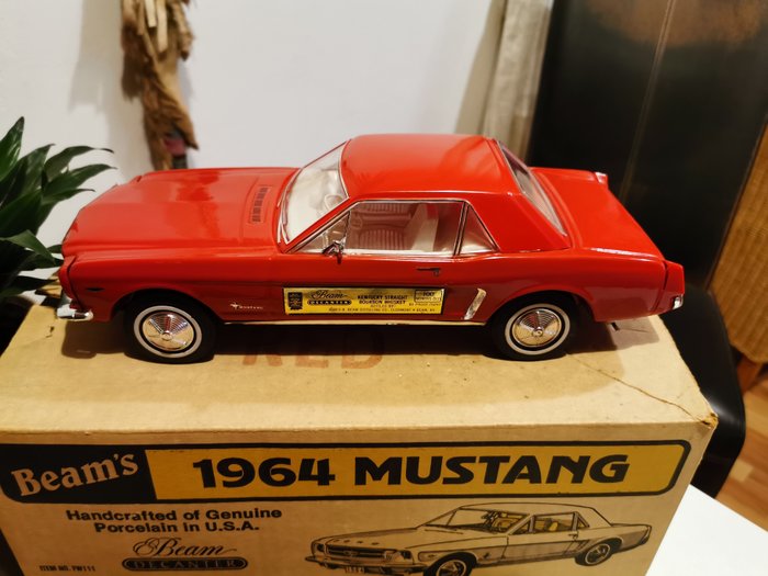 Jim Beam 100 month '1964 Red Ford Mustang' - Original bottling - b. Anni ‘80 - 750ml