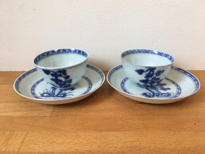 Christie's auction of cups and saucers from the De Geldermalsen wreck (4) - Blue and white - Porcelain - China - 18th century