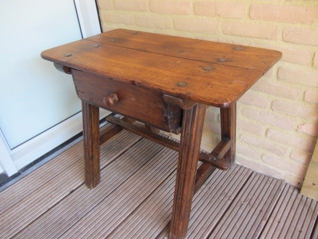 Mesa de madera de castaño español / mesa auxiliar - Madera - 18 / siglo XIX