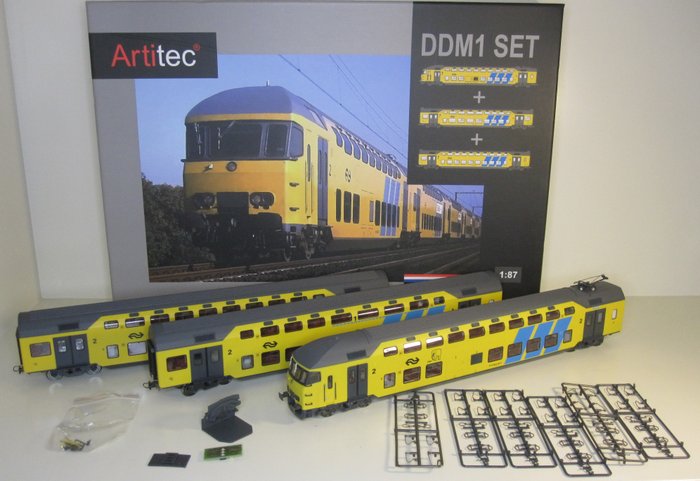 Artitec H0 – 20.175.02 – Passagiersrijtuigen set – Set bestaande uit 3 DDM-1-rijtuigen type Bvk, ABv, Bv ‘Olifant´ – NS