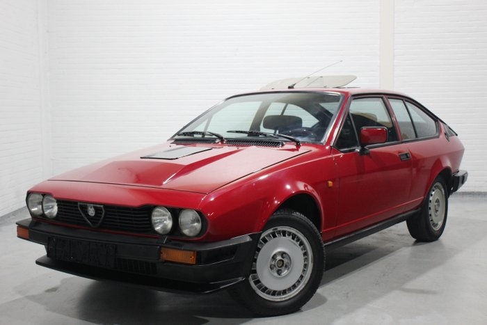 Alfa Romeo - Alfetta GTV-6 V6 2.5 - 1982