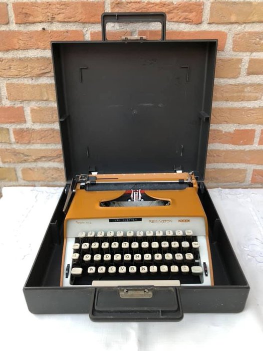 Sperry Rand Remington 2000  - 老式打字机，1970年代 - Remington