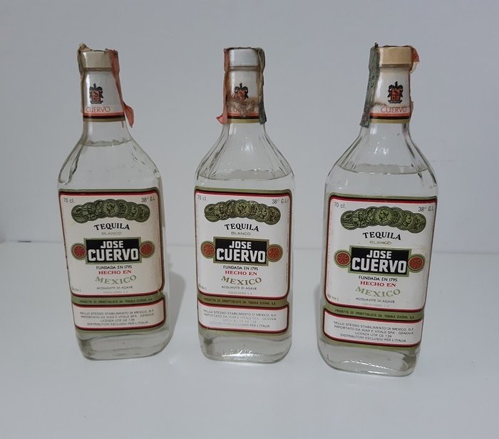 Jose Cuervo - Tequila Blanco - b. Década de 1980 - 0,7 litros - 3 botellas