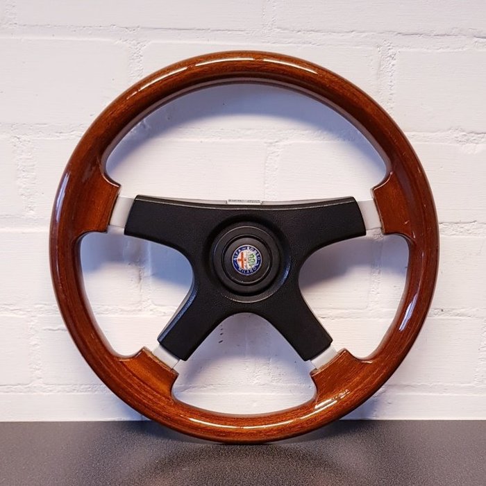 Motor/Peças do motor - Nardi-Personal Fittipaldi steering wheel Alfa Romeo - Alfa Romeo, Nardi - 1980-1990