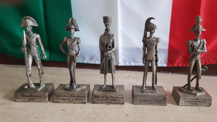  - Figură uniformi storiche carabinieri - 1980-1989 - Italia