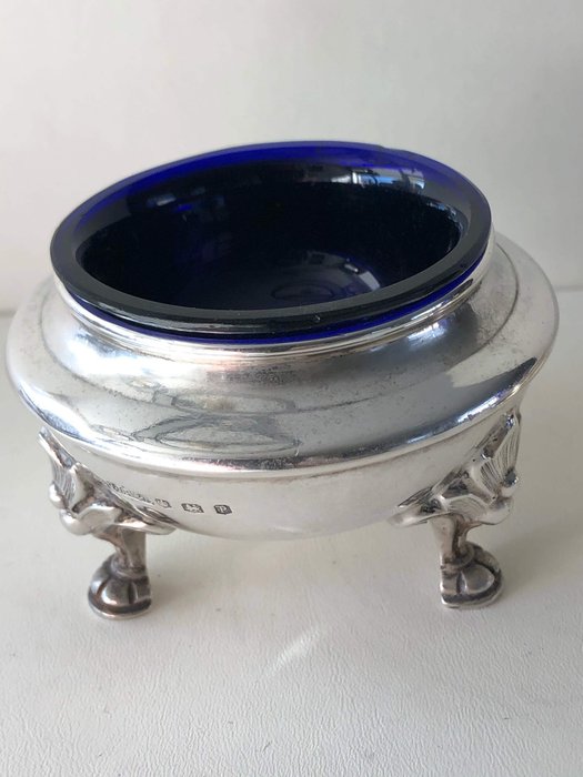 Zilveren antieke Engelse zoutbakjes blauw glas (2) – Zilver – Engeland – Eind 19e eeuw