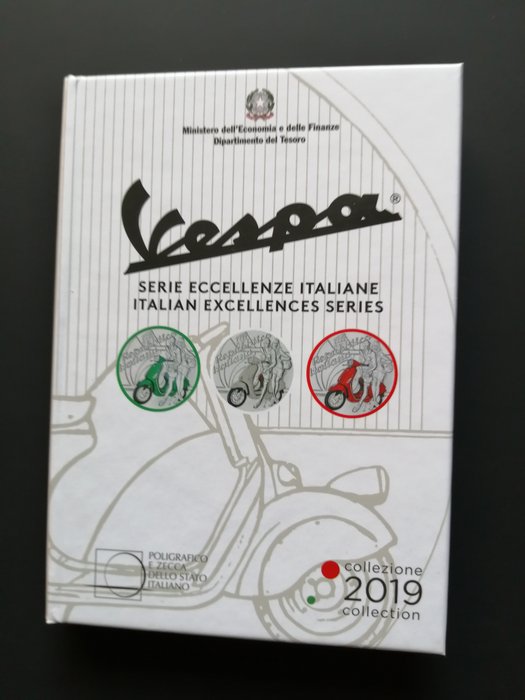 Italië – 3 x 5 euro Vespa 2019 groen-wit-rood – Zilver