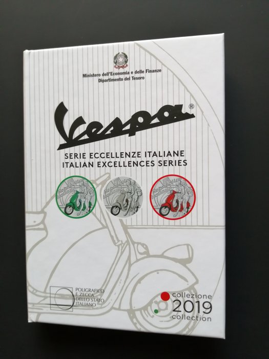 Italië – 3 x 5 euro Vespa 2019 groen-wit-rood – Zilver