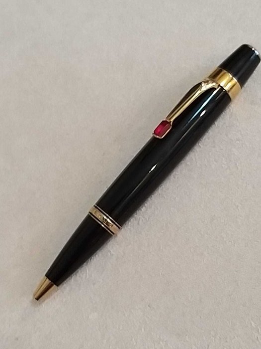 Montblanc - Montblanc Bohème with ruby stone with gold ref - Montblanc Bohème with ruby stone and ref. In gold of 3334