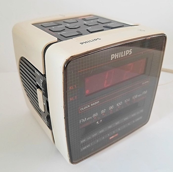 Philips - Radio despertador cubo retro - D3110 00 - Catawiki