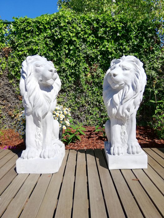 sculptuur, Couple of Lions – 76 cm – Composiet
