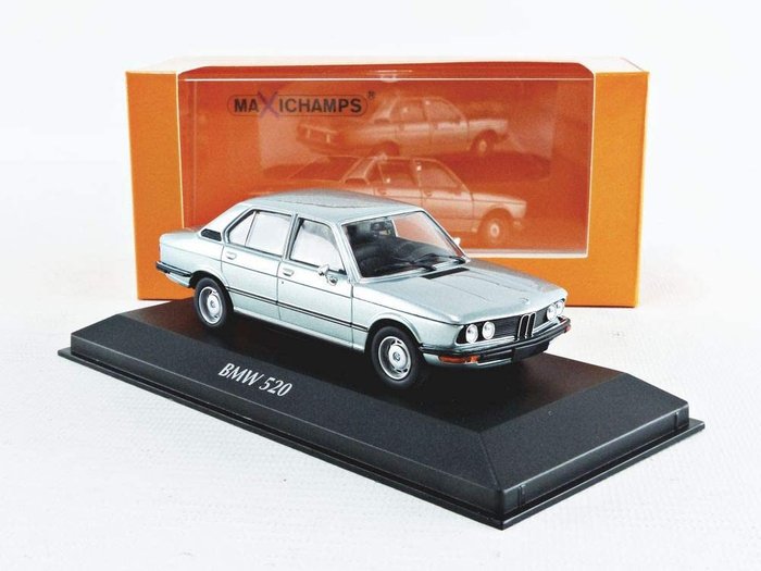 Maxichamps BMW 520 de 1974  au 1//43 de Minichamps