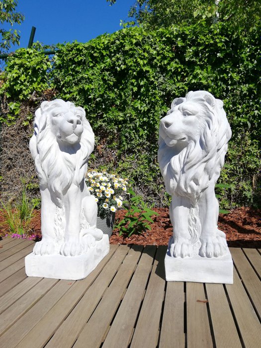 sculptuur, Couple of Lions – 76 cm – Composiet