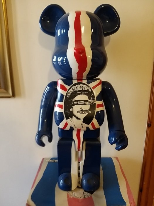 Medicom Toy - BearBrick 1000% Sex Pistols- God Save the Queen 