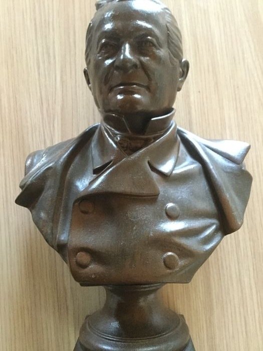 Albert-Ernest Carrier-Belleuse (1824 – 1887) - Busto, Adolphe Thiers, estadista e historiador francés - Zinc técnico - Segunda mitad del siglo XIX