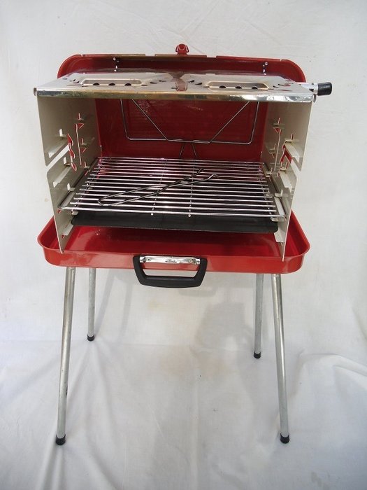 Vintage Peiga gas grill on legs in a handy case - metal