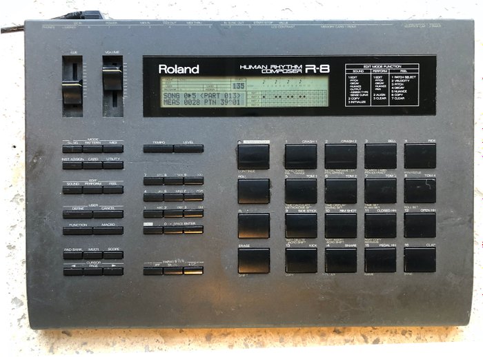 Roland - R8 Human Rhythm Composer - Mașină de cilindru - Japonia - 1989