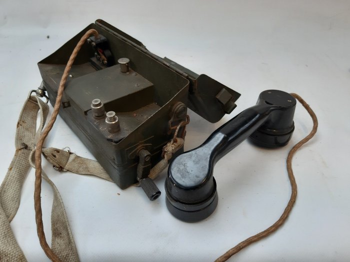 Telefone de campo militar britânico da Segunda Guerra Mundial, tipo 'F' Mk: III - Aço, Baquelite