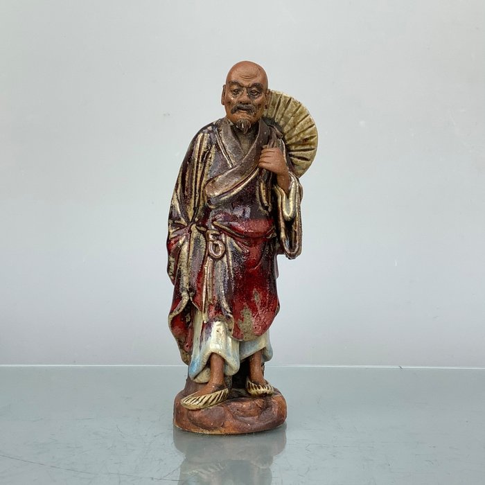 Alter chinesischer Shiwan Keramikschlammmann Unsterblich (1) - Steingut - China - Ende des neunzehnten Jahrhunderts. Zur frühen Republik.