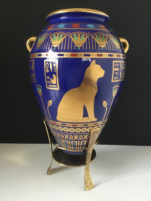 Roushdy Iskander Garas - Franklin Mint - Golden Vase av Bastet med 24 karat gullbelagt standard - Lapis Lazuli, Porselen