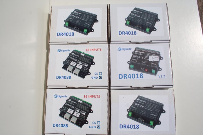 DIGIRAILS H0 - DR 4018/DR4088 - Quadro di comando - 4 x decodificatore interruttore / 2 x decodificatore feedback