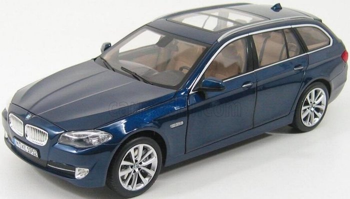 BMW Dealer Model - 1:18 - BMW F10 F11 550i Touring - Très (très) rare - Incl OVP