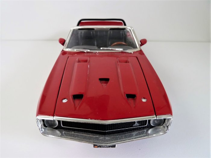 Image 3 of ERTL Premiere Edition - 1:18 - Ertl American Muscle - Schaal 1/18 - 1969 Shelby GT500 Cabrio - rood