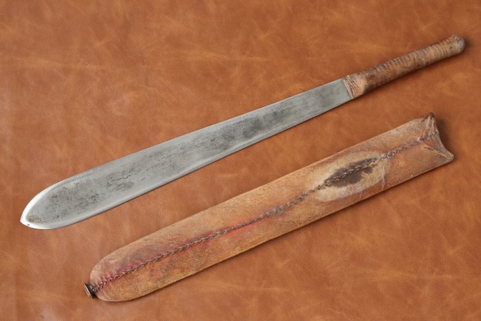 Tanzania - Seme - Kort sværd, Sværd, machete
