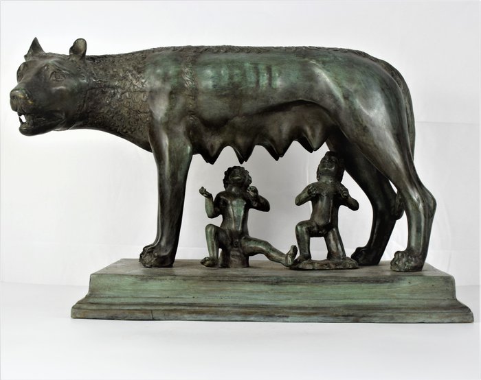 Fonderia Chiurazzi - 大型Capitoline狼-9公斤 - 銅綠青銅 - 1924年