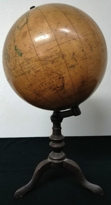 Terrestrial globe (22cm), G.B. Parvia & C / Prof. Giuseppe Dalla Vedova - Iron (cast), Paper - Early 20th century