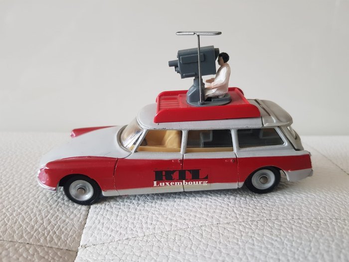 Une voiture, une miniature : Caravane Caravelair Armagnac 420