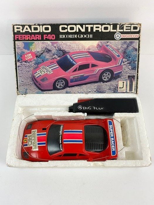 Digitcon 6900/1358 - 1:24 - 1 - Ferrari F40, 1987. (controlat radio)