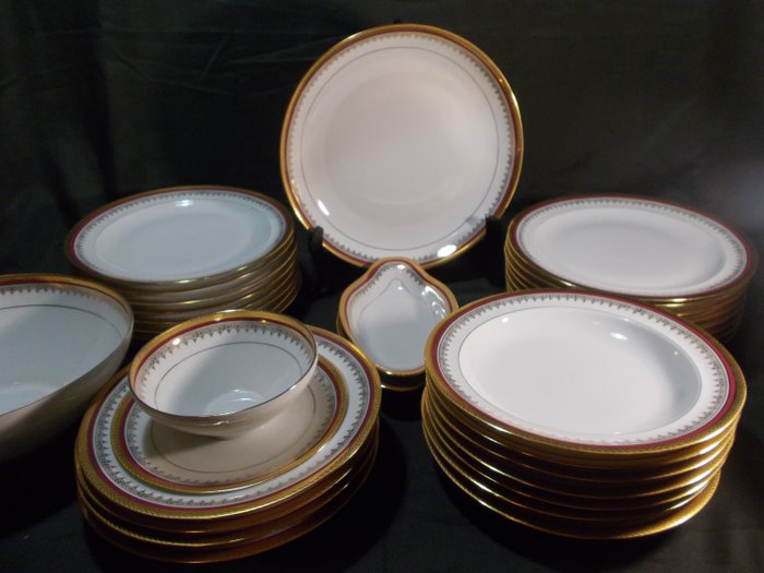 Limoges - Authentic / Chastagner-Table-Service (32) - Porzellan