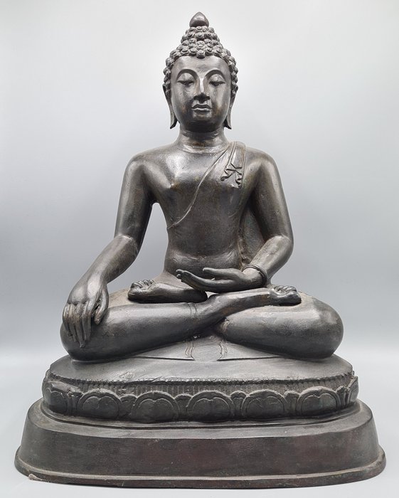 Vaikuttava Sukhothai-buddha - Pronssi - Thaimaa - 1900-luvun loppupuoli