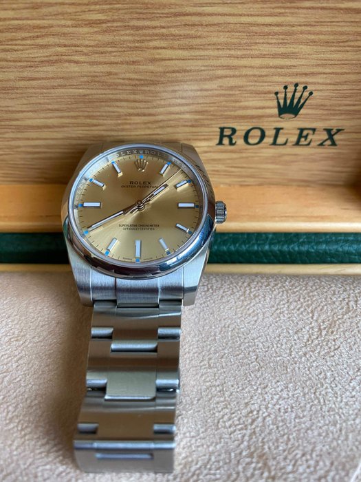 Rolex - Oyster Perpetual - 114200 - Men 