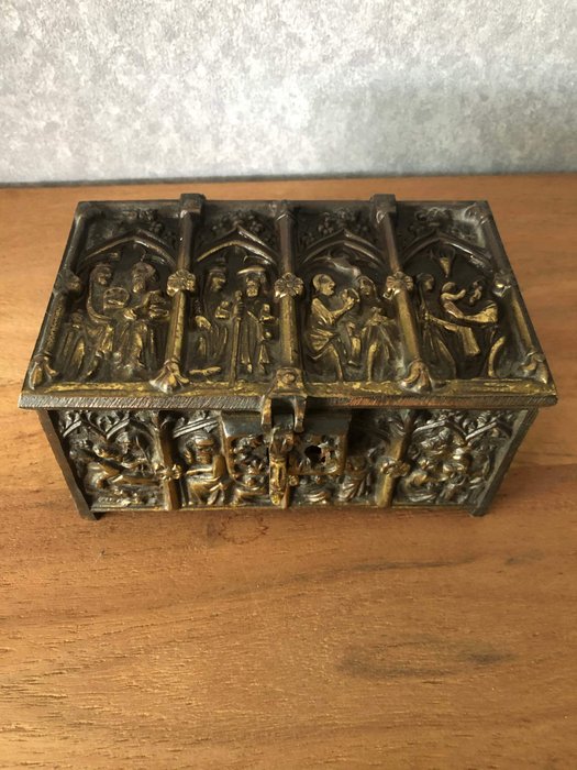 caixa de jóias religiosa antiga bronze (1) - Gótico - Bronze, bronze