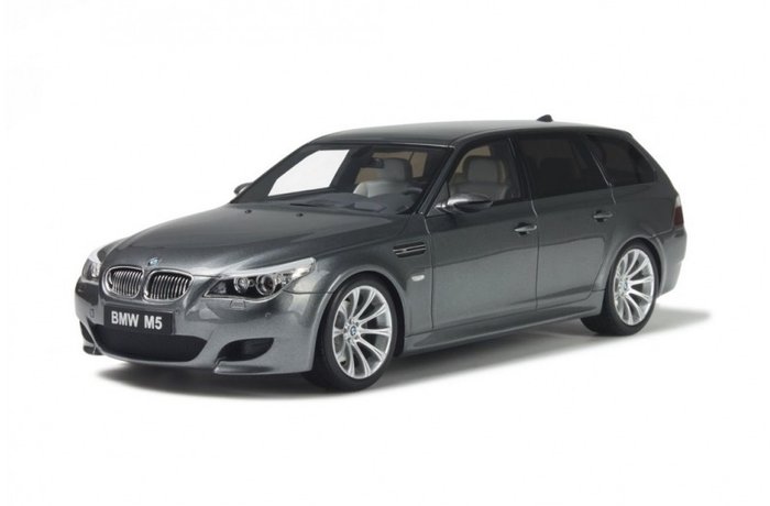 Otto Mobile - 1:18 - BMW E60 E61 M5 Touring - 银色A52-OT189