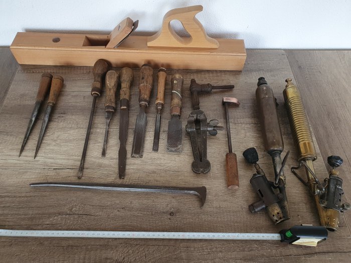 Nooitgedagt - Antikke værktøjer, brændere, mejsler, blokplan (15) - Kobber, stål, træ