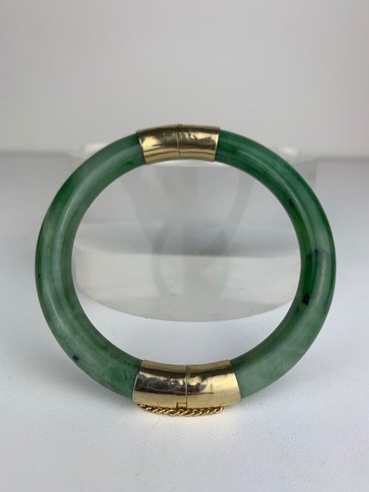 Bracelet jade en néphrite chinoise avec charnières dorées - Néphrite - Chine - Milieu du XXe siècle