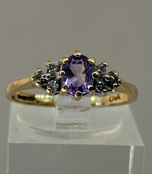 ATLD London Hallmarked - 9kt / 375 Gelbgold - Ring Amethyst - Diamanten